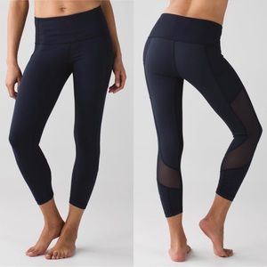 RARE Lululemon Seek The Heat Crop Sz 8 In Black